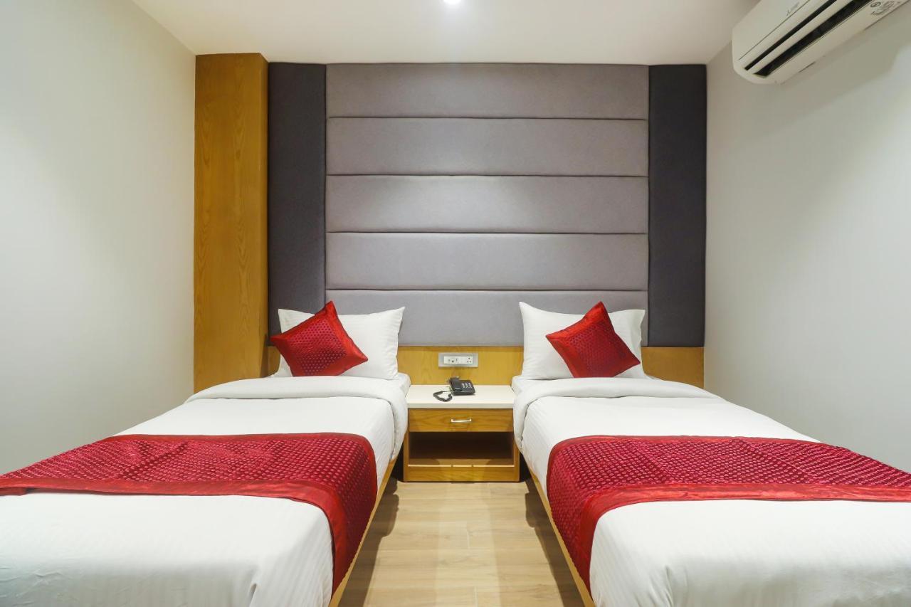 Hotel Bricks, Karol Bagh, New Delhi Buitenkant foto